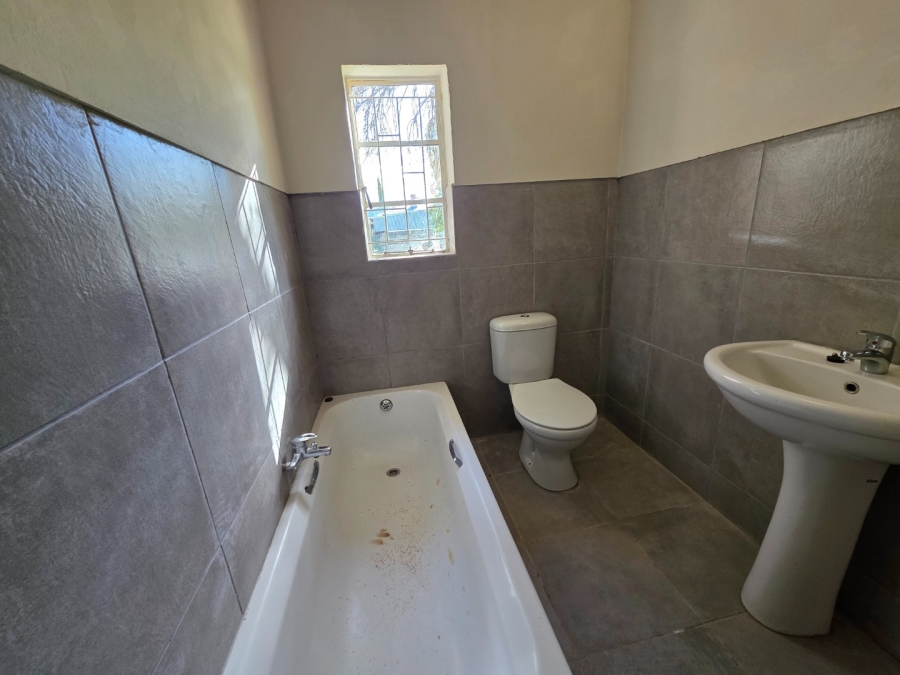 To Let 3 Bedroom Property for Rent in Jordania Free State